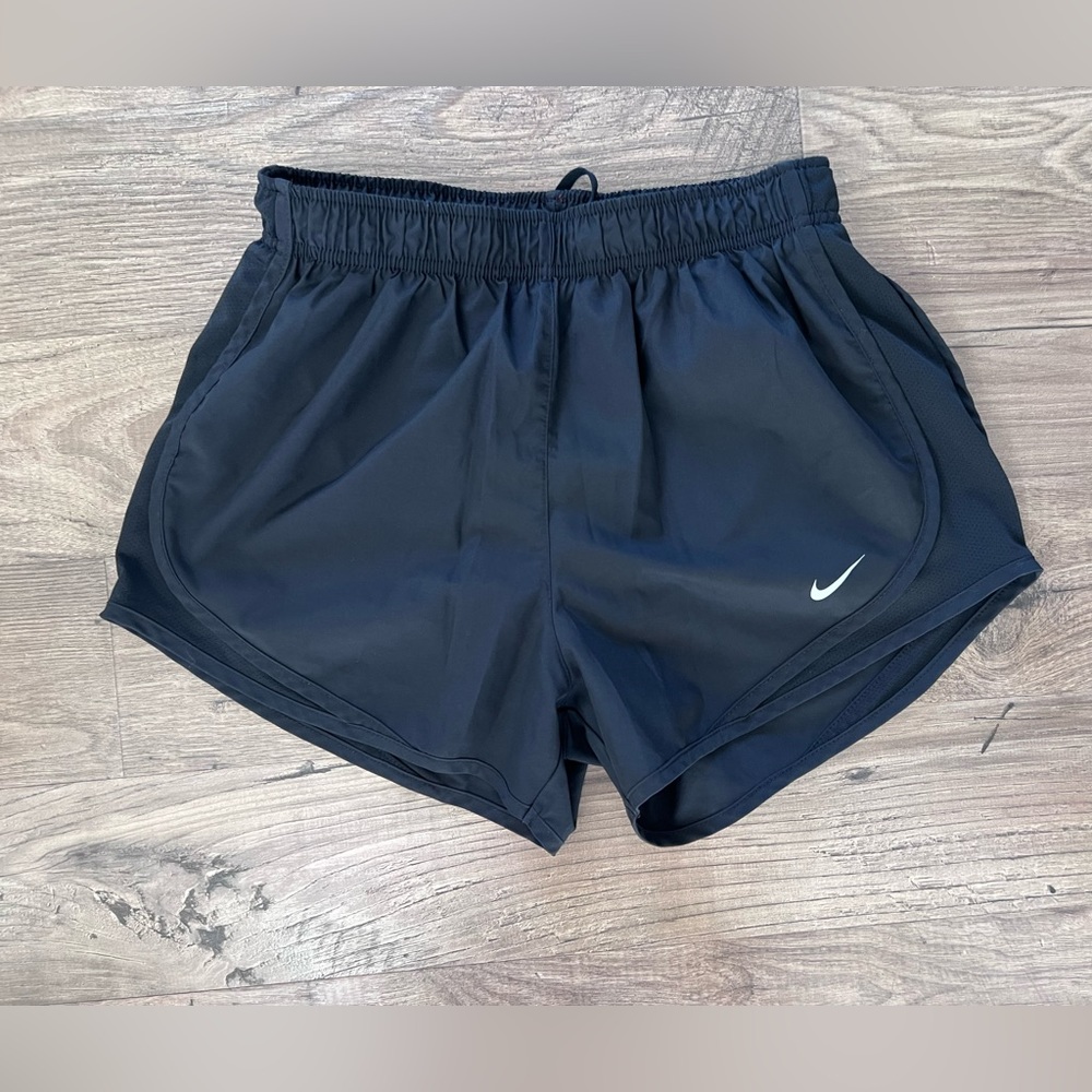 Black Nike short size XS